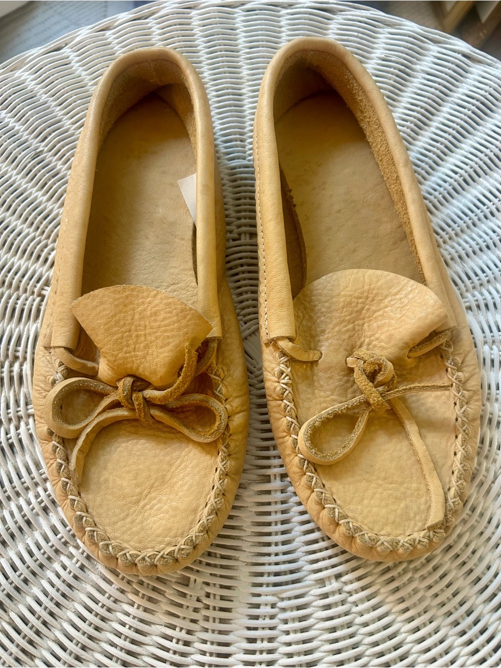 NEW Huron Moc Enr. Leather Moccasins – Size 7 (Fits Large)